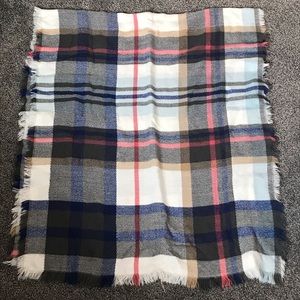 Women’s Plaid Blanket Scarf